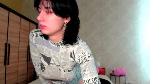 Snapshot of julissweet chatting on 02-15-25, 07:27 Asmodeus online show from 02-15-25, 07:27