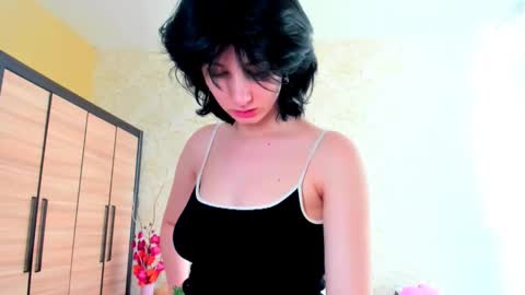 Snapshot of julissweet chatting on 02-17-25, 10:40 Asmodeus online show from 02-17-25, 10:40