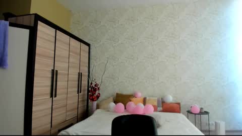 Snapshot of julissweet chatting on 03-08-25, 10:43 Asmodeus online show from 03-08-25, 10:43