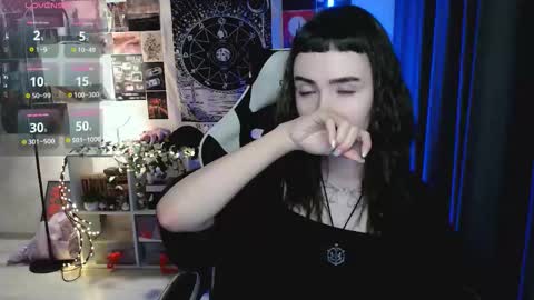 Baroness Von Cringe online show from 11-21-25, 05:33