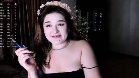 Snapshot of july_slowdive chatting on 01-11-25, 11:12 Julie online show from 01-11-25, 11:12