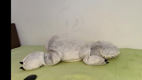 Julyana online show from 11-15-25, 09:00