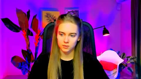 junewoods online show from 12-01-25, 06:18