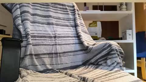 Snapshot of jungfrau19_ chatting on 12-14-25, 12:32 jungfrau19_ online show from 12-14-25, 12:32