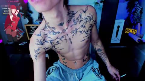 Snapshot of juniior0_0 chatting on 03-05-25, 06:45 Junior online show from 03-05-25, 06:45