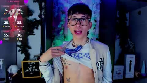 Snapshot of juniior0_0 chatting on 03-07-25, 05:51 Junior online show from 03-07-25, 05:51