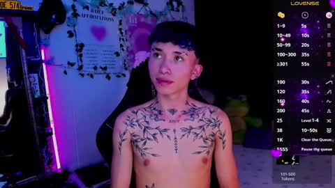 Snapshot of juniior0_0 chatting on 09-10-25, 04:12 Junior online show from 09-10-25, 04:12