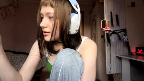 Elizabeth online show from 04-10-26, 03:50