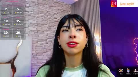 Snapshot of juno_tay chatting on 10-24-25, 11:39 JUNO online show from 10-24-25, 11:39