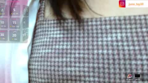 Snapshot of juno_tay chatting on 10-28-25, 11:36 JUNO online show from 10-28-25, 11:36