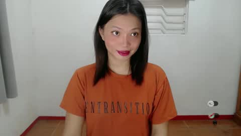 Snapshot of juny_lany chatting on 02-01-25, 06:32 Karla online show from 02-01-25, 06:32