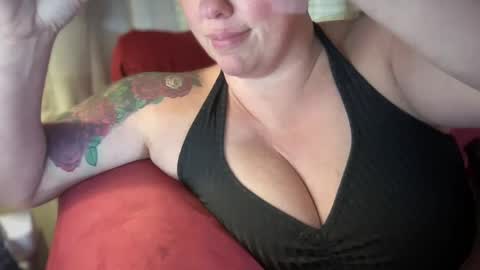 Snapshot of just4you101 chatting on 12-25-24, 05:47 Flirty influncer online show from 12-25-24, 05:47