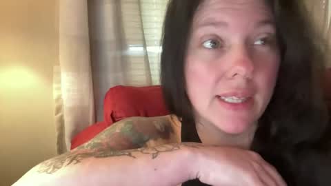 Flirty influncer online show from 12-22-25, 01:19