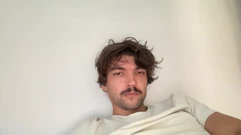 just_a_guy_with_a_big_cock online show from 10-14-25, 03:24