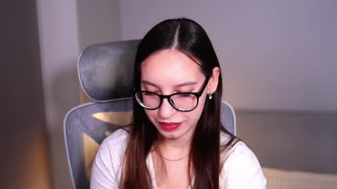 Snapshot of just_emmy chatting on 02-21-26, 05:08 just call me Emmy online show from 02-21-26, 05:08