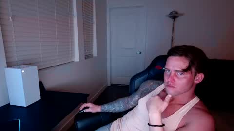 Snapshot of just_jayyyyy chatting on 01-22-25, 05:37 BlueEyedJayy online show from 01-22-25, 05:37
