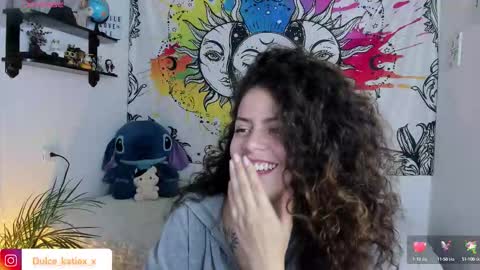 Snapshot of just_katiex chatting on 11-08-25, 12:27 Sofia online show from 11-08-25, 12:27