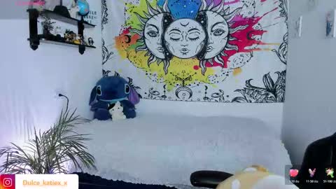 Snapshot of just_katiex chatting on 11-16-25, 10:32 Sofia online show from 11-16-25, 10:32