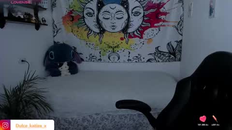 Snapshot of just_katiex chatting on 11-23-25, 01:22 Sofia online show from 11-23-25, 01:22