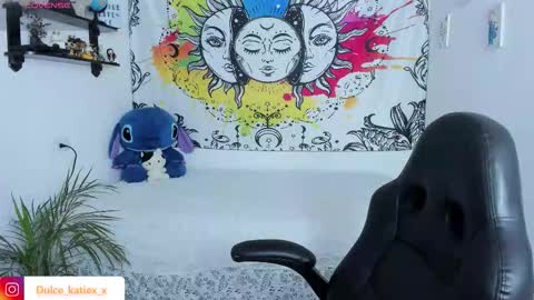 Snapshot of just_katiex chatting on 11-29-25, 03:59 Sofia online show from 11-29-25, 03:59