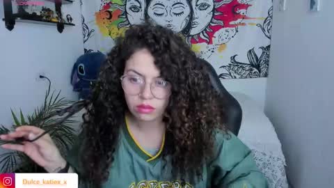 Snapshot of just_katiex chatting on 12-02-25, 12:05 Sofia online show from 12-02-25, 12:05