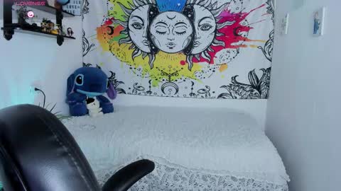 Snapshot of just_katiex chatting on 12-19-25, 05:36 Sofia online show from 12-19-25, 05:36