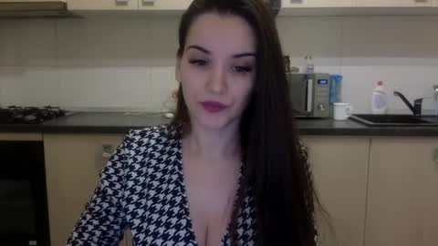JustAnne online show from 02-09-25, 03:43
