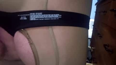 Snapshot of justaskforbiga chatting on 10-19-25, 05:30 Tohiptwoquit online show from 10-19-25, 05:30