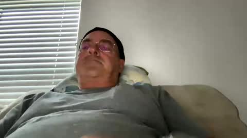 Snapshot of justcallmemarcus chatting on 01-22-25, 09:43 justcallmemarcus online show from 01-22-25, 09:43