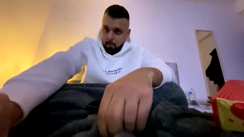 Snapshot of justforfunchriss chatting on 02-15-26, 06:04 justforfunchriss online show from 02-15-26, 06:04