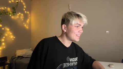 U bf Justin online show from 12-15-25, 04:33