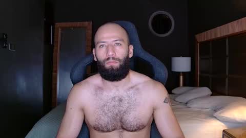 Snapshot of justin_hton chatting on 11-04-25, 10:36 Justin online show from 11-04-25, 10:36