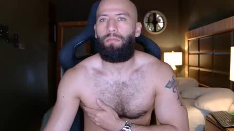 Snapshot of justin_hton chatting on 11-09-25, 08:18 Justin online show from 11-09-25, 08:18