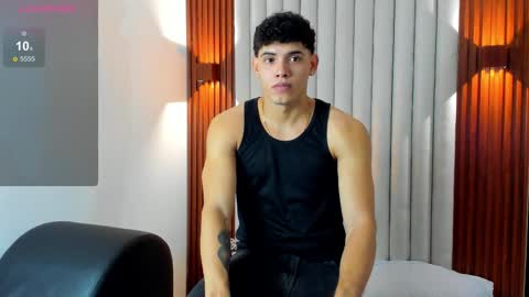 Snapshot of justin_mack_ chatting on 11-04-25, 12:04 Justin online show from 11-04-25, 12:04