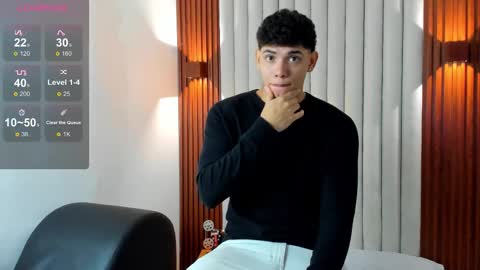 Snapshot of justin_mack_ chatting on 11-06-25, 11:55 Justin online show from 11-06-25, 11:55