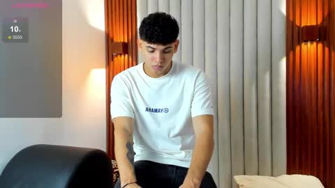 Snapshot of justin_mack_ chatting on 11-11-25, 11:54 Justin online show from 11-11-25, 11:54