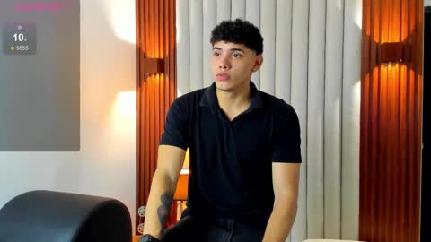 Snapshot of justin_mack_ chatting on 11-12-25, 11:54 Justin online show from 11-12-25, 11:54