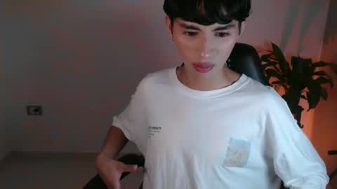 Snapshot of justin_spencer chatting on 11-19-25, 08:14 Justin online show from 11-19-25, 08:14