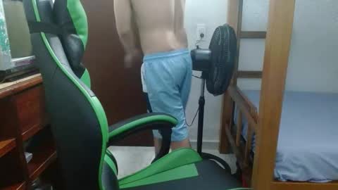 justin_taylor02 online show from 11-02-25, 09:06