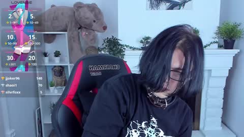 Snapshot of justin_twinkboy chatting on 01-12-25, 10:54 JUSTIN online show from 01-12-25, 10:54