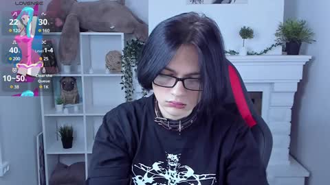 Snapshot of justin_twinkboy chatting on 01-17-25, 08:11 JUSTIN online show from 01-17-25, 08:11