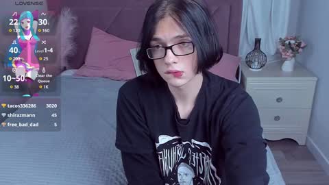Snapshot of justin_twinkboy chatting on 01-24-25, 05:21 JUSTIN online show from 01-24-25, 05:21