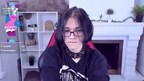 Snapshot of justin_twinkboy chatting on 01-29-25, 12:22 JUSTIN online show from 01-29-25, 12:22