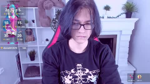 Snapshot of justin_twinkboy chatting on 02-08-25, 08:32 JUSTIN online show from 02-08-25, 08:32