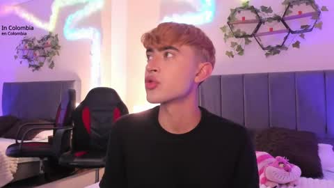 Snapshot of justinbe_ chatting on 09-09-25, 11:21 Justin online show from 09-09-25, 11:21