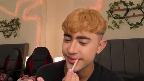 Snapshot of justinbe_ chatting on 09-23-25, 11:24 Justin online show from 09-23-25, 11:24