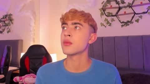 Snapshot of justinbe_ chatting on 09-24-25, 11:24 Justin online show from 09-24-25, 11:24