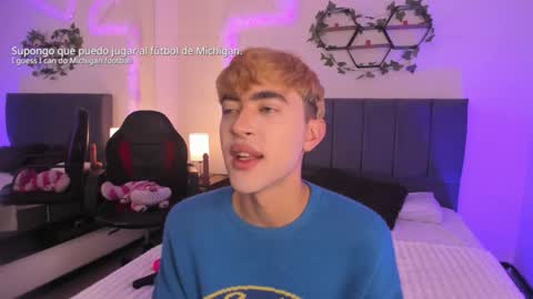 Snapshot of justinbe_ chatting on 10-15-25, 11:32 Justin online show from 10-15-25, 11:32