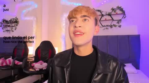 Snapshot of justinbe_ chatting on 10-17-25, 11:24 Justin online show from 10-17-25, 11:24