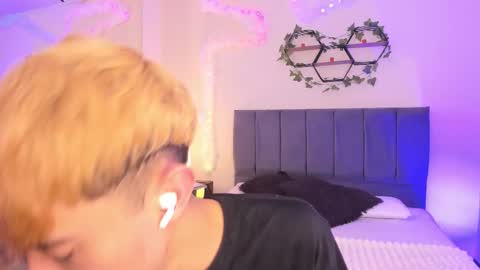 Snapshot of justinbe_ chatting on 10-20-25, 11:21 Justin online show from 10-20-25, 11:21